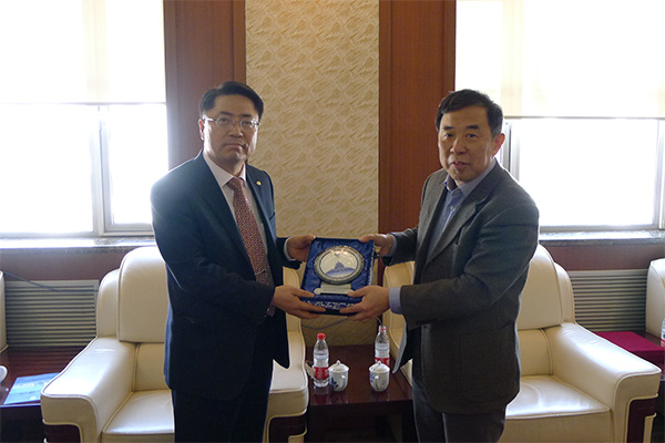 The president of WREA visit to the China Institute of Sport Science